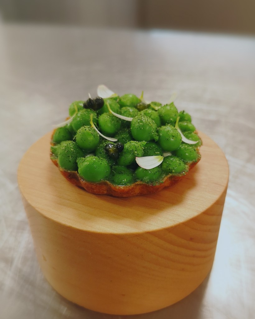 Tartalet with peas